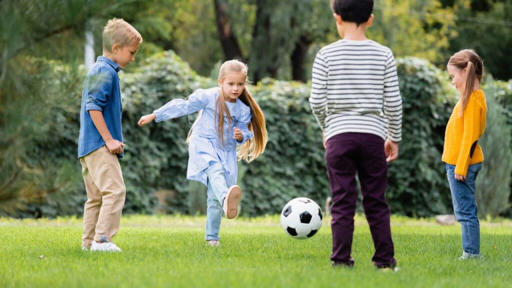 Crianças que fazem exercício nesse lugar têm um desempenho surpreendente
