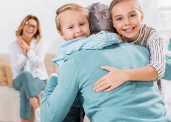 O erro que pais e avós cometem e estragam as Crianças!