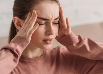 Se você sente dor de cabeça com frequência seu estilo de vida pode estar gritando por ajuda