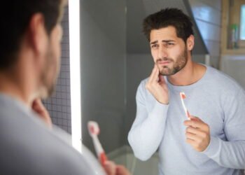 7 atitudes do dia a dia que colocam sua saúde bucal em risco