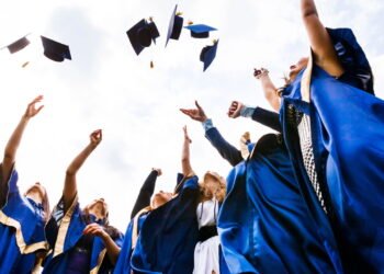 Brasileiros estão conseguindo estudo gratuito fora do país