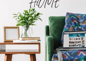 Por que ficar em Casa no fim de semana faz bem, segundo a psicologia