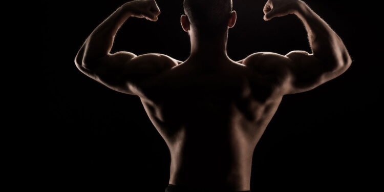 Homem forte // Créditos: depositphotos.com / NatashaFedorova