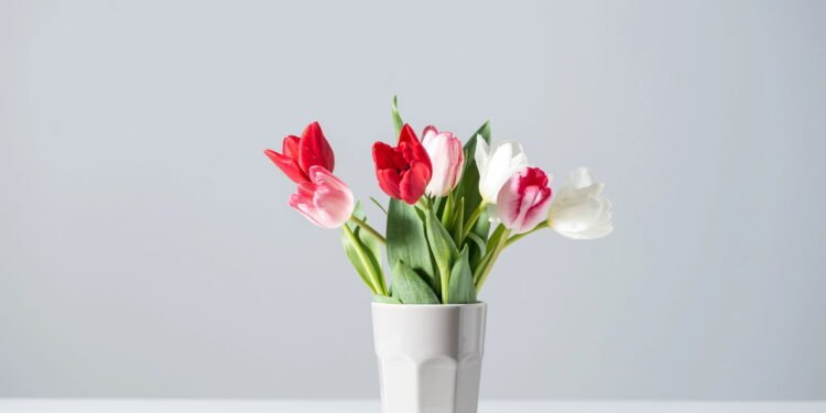 O truque mais eficaz para manter flores frescas por mais tempo