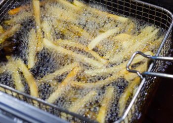 O que acontece no seu corpo depois de comer fritura vai te surpreender