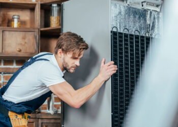 Como transportar geladeira deitada sem danificar o aparelho