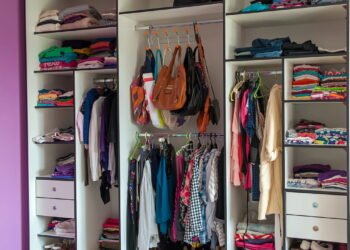 O truque caseiro que está deixando armários cheirosos por semanas