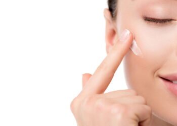 Melhor horário para usar hidratante facial e ter pele renovada