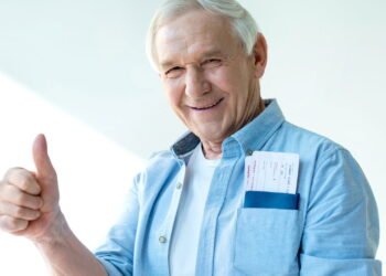 Todo idoso com 60 anos ou mais pode ter transporte gratuito com mais facilidade