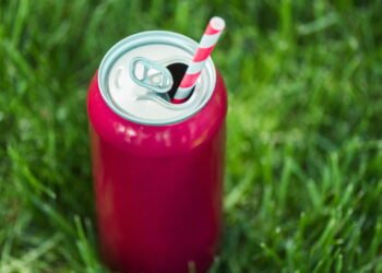 Esse detalhe na lata de refrigerante tem uma função genial e poucas pessoas sabem