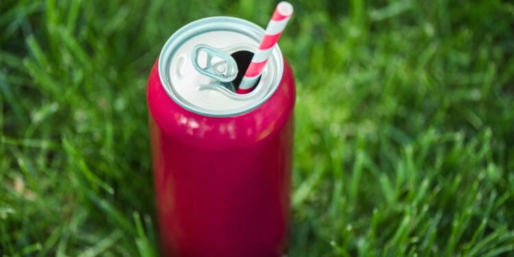 Esse detalhe na lata de refrigerante tem uma função genial e poucas pessoas sabem