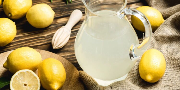 Limonada - Créditos: depositphotos.com / EdZbarzhyvetsky