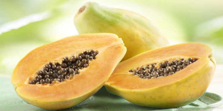 Mamão - Créditos: depositphotos.com / Greatstock