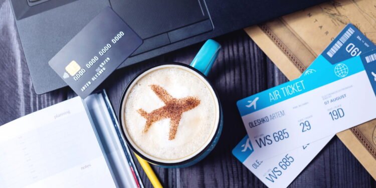 Dicas para comprar passagens aéreas baratas, com guia de horários e estratégias