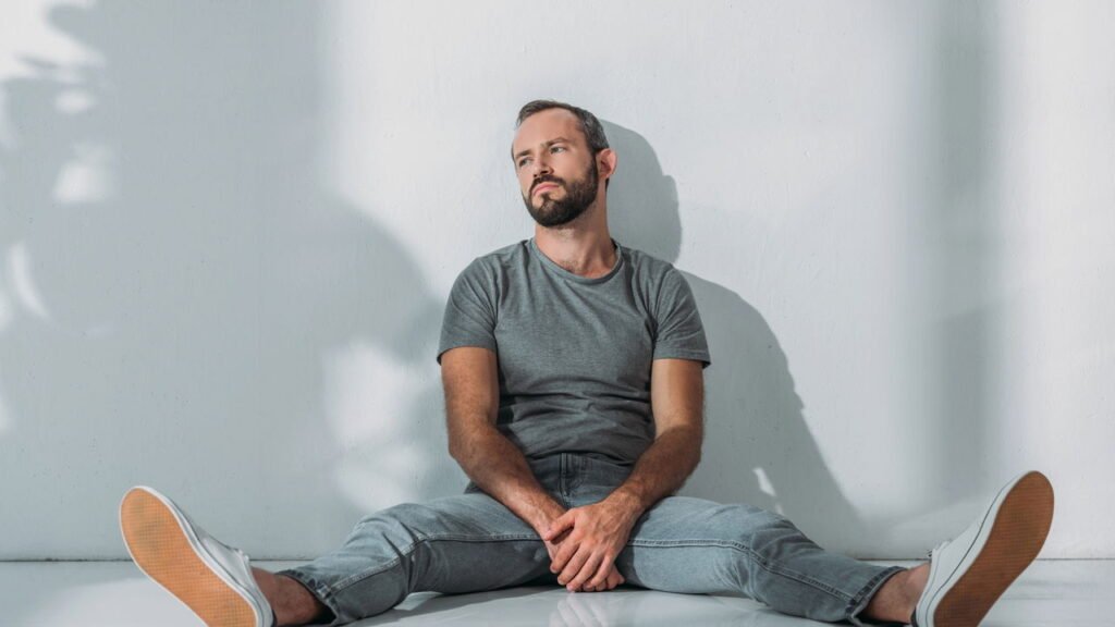 Essas são as frases mais comuns entre pessoas infelizes, segundo a psicologia