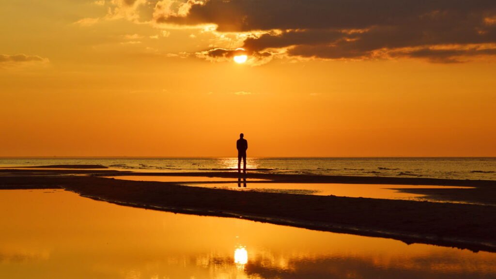 10 coisas que especialistas recomendam para quem se sente solitário