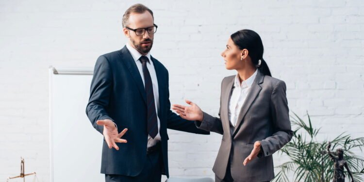 Pessoas inteligentes evitam esse tipo de conversa e agora sabemos o motivo