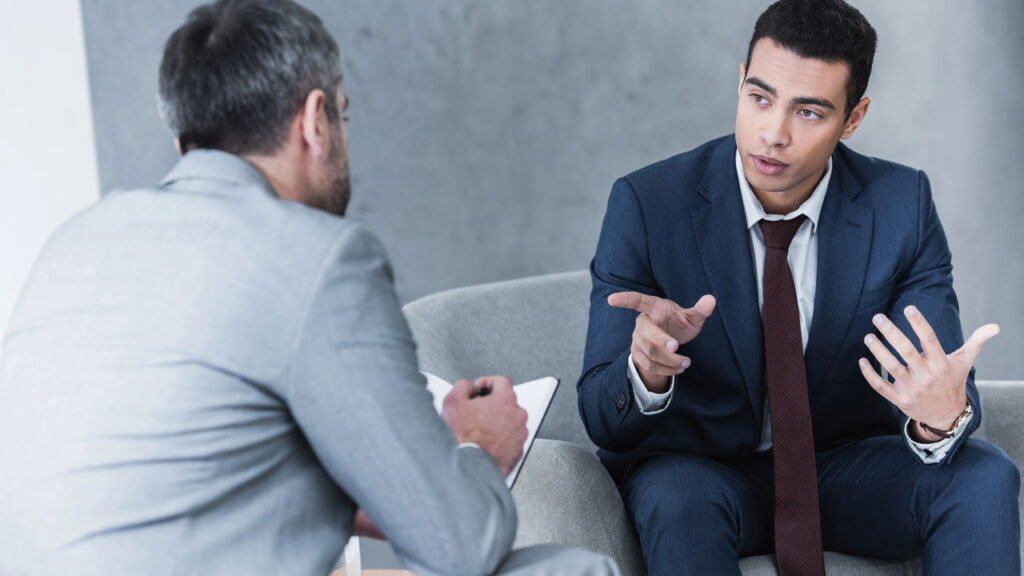 Pessoas inteligentes evitam esse tipo de conversa e agora sabemos o motivo