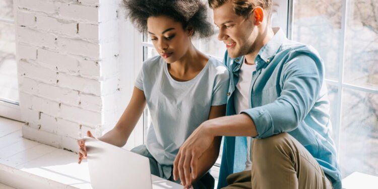 Pessoas - Créditos: depositphotos.com / IgorVetushko