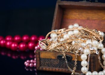 Ela fez um porta-joias com as próprias mãos e o resultado é encantador