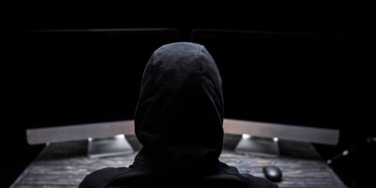 O erro que pais cometem e que pode expor seus filhos na internet