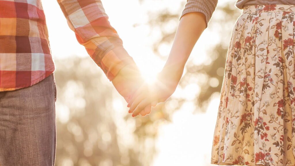 O que casais bem-sucedidos fazem melhor nos fins de semana, segundo um psicólogo