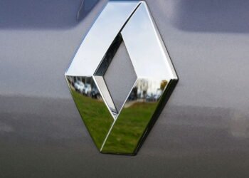 Este carro popular entrega mais do que promete e surpreende na cidade