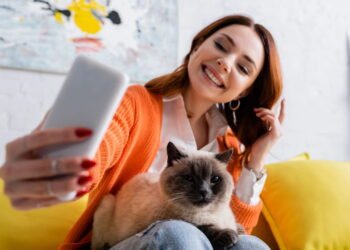 Esses são os motivos pelos quais pessoas não compartilham fotos nas redes sociais