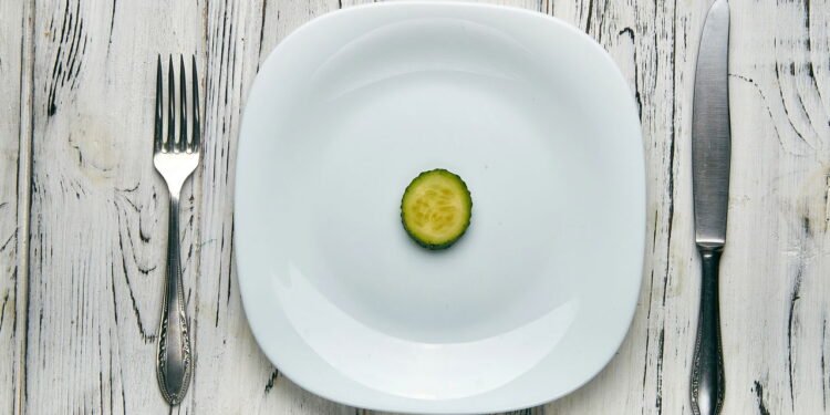 Sem comida - Créditos: depositphotos.com / AlexMiko