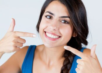 O tratamento mais discreto que está revolucionando os sorrisos