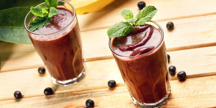 Suco de açaí - Créditos: depositphotos.com / diogoppr