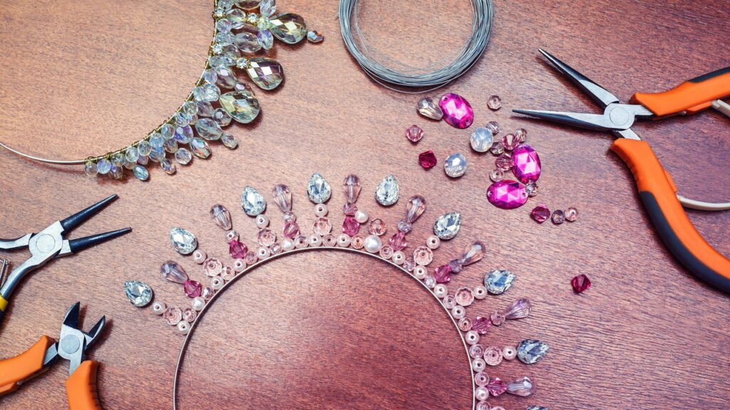 A maneira mais criativa e lucrativa de fazer tiaras artesanais