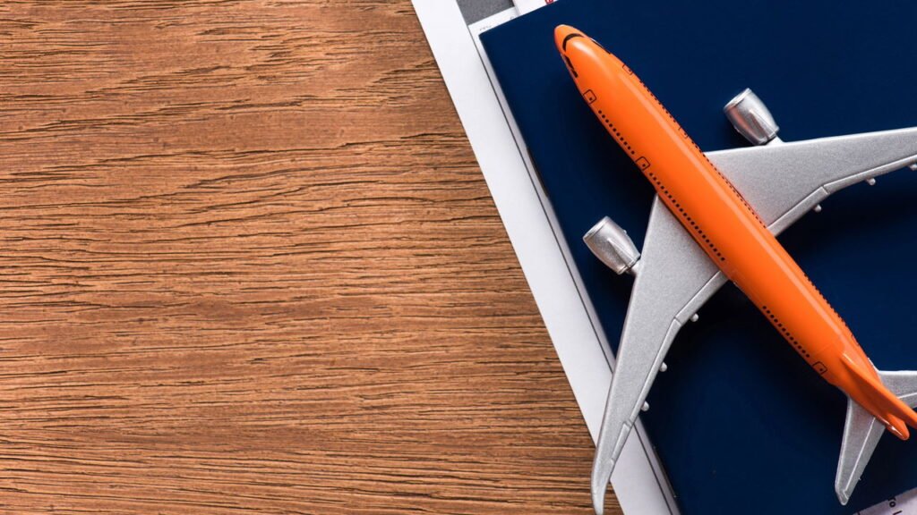 Dicas de segurança doméstica para viagens de avião durante o verão