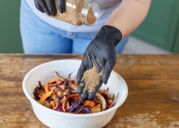 Conheça o método japonês que reduz lixo e turbina seu jardim em dias