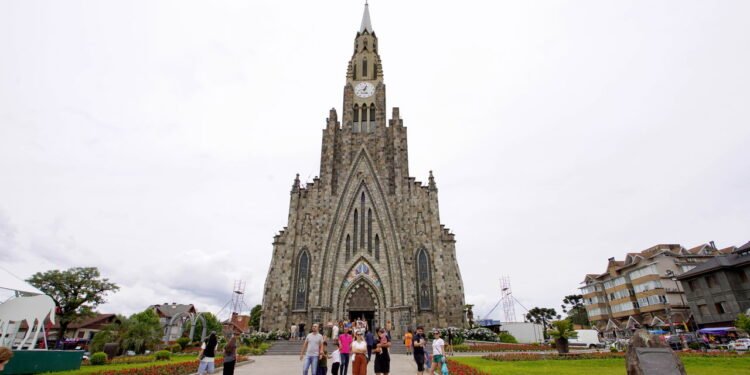 O destino brasileiro de clima europeu que encanta turistas o ano inteiro