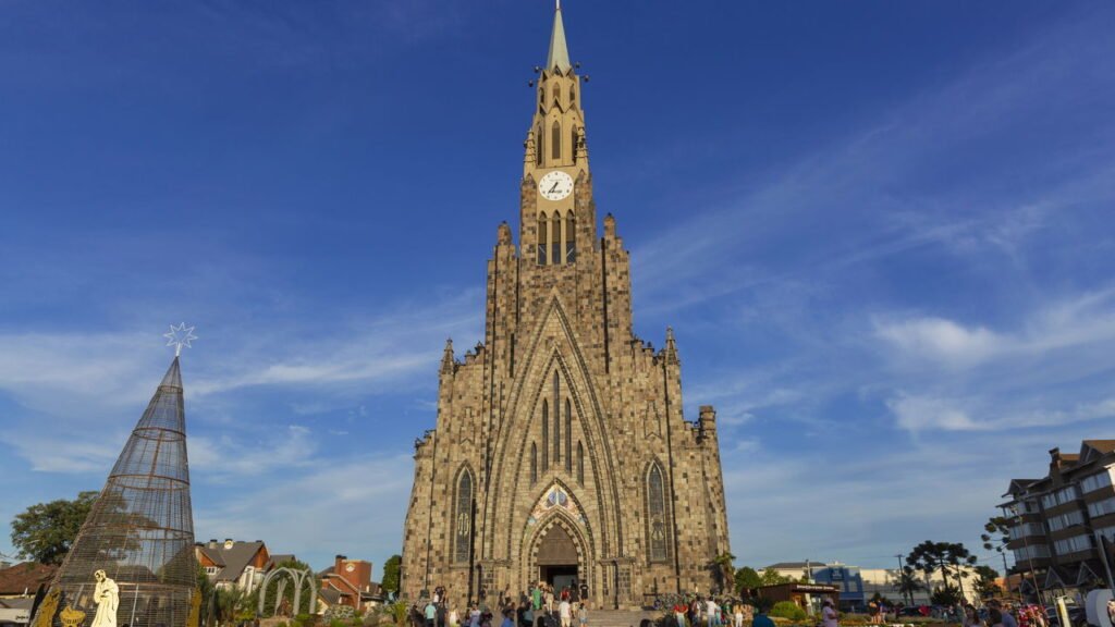 O destino brasileiro de clima europeu que encanta turistas o ano inteiro