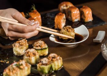 Sushi engorda? Saiba como comer sem prejudicar a dieta
