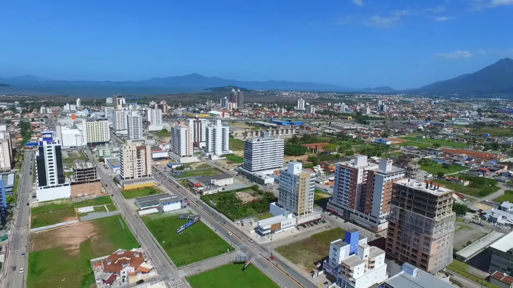 Cidade com baixo custo de vida e boa educação é ideal para criar filhos