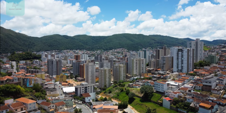 Essa cidade é rica em paisagens montanhosas e águas termais de arrepiar qualquer um