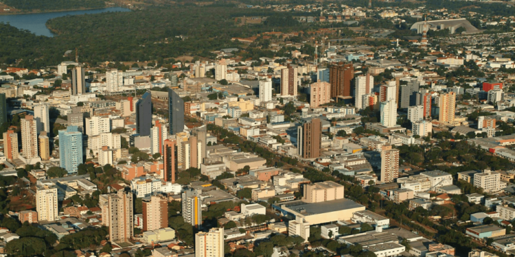 Cascavel é referência no interior do Paraná por unir desenvolvimento e bem-estar social. // Créditos: Wikipédia