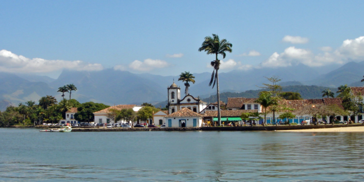 Essa cidade do Rio de Janeiro é uma verdadeira relíquia colonial cheia de tranquilidade
