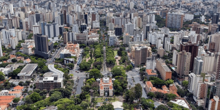 Belo Horizonte está entre as capitais brasileiras com melhor índice de desenvolvimento humano do país. // Créditos: Wikipedia