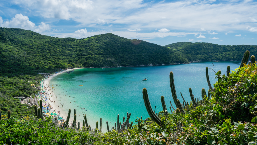 Essa cidade é um destino imperdível com águas cristalinas