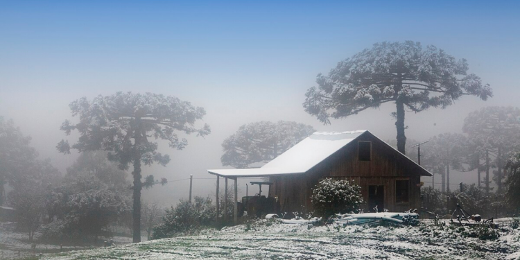 Neve no Brasil, Caxias do Sul, Rio Grande do Sul (2013) // Créditos: Wikipédia