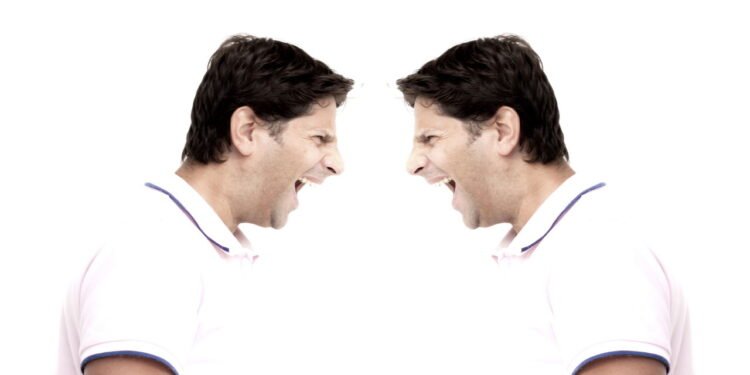 Falar sozinho - Créditos: depositphotos.com / carlotoffolo