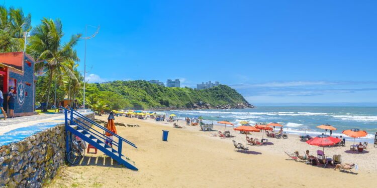 A pérola do atlântico encanta com praias paradisíacas no litoral paulista