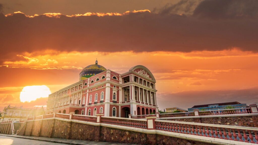 Capital da Amazônia encanta com beleza e natureza única