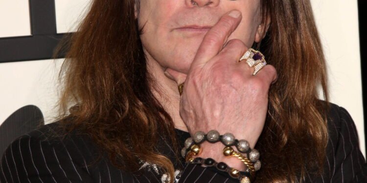 Ozzy Osbourne -
Créditos: depositphotos.com / s_bukley
