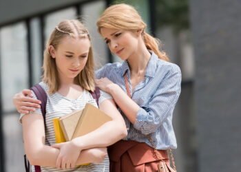 O que significa quando alguém pede desculpas o tempo todo, segundo a psicologia?