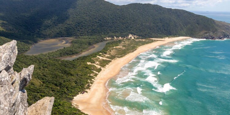 Turismo sossegado cresce no Brasil e essas praias são prova disso